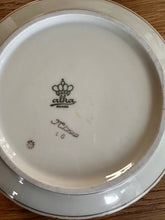 Load image into Gallery viewer, Bavaria Trinket Dish &amp; Lid
