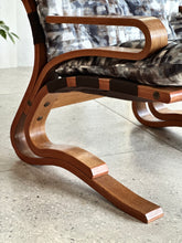 Load image into Gallery viewer, Scandinavian Style Lounge Chair &amp; Ottoman
