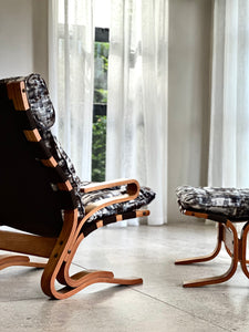 Scandinavian Style Lounge Chair & Ottoman