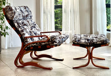 Load image into Gallery viewer, Scandinavian Style Lounge Chair &amp; Ottoman
