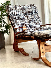 Load image into Gallery viewer, Scandinavian Style Lounge Chair &amp; Ottoman

