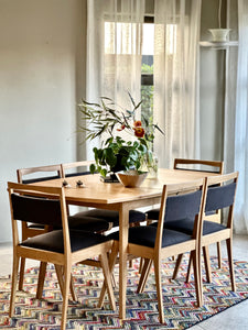 Vintage Dining Set With Extendable Table