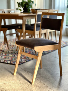 Vintage Dining Set With Extendable Table