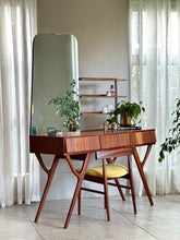 Load image into Gallery viewer, Dressing Table Chair

