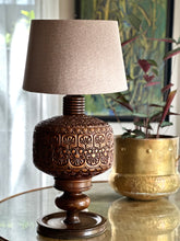 Load image into Gallery viewer, Retro Table Lamp

