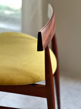 Load image into Gallery viewer, Dressing Table Chair
