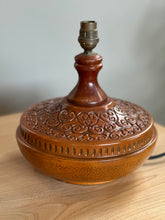 Load image into Gallery viewer, Vintage Table Lamp
