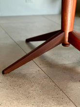 Load image into Gallery viewer, Dining Room Set - Round Table &amp; Six Chairs
