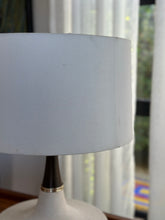 Load image into Gallery viewer, Vintage Table Lamp
