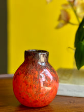 Load image into Gallery viewer, Murano Glass Vase with Gold Flecks
