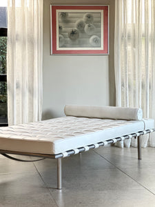 Barcelona-Style Daybed