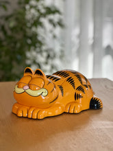 Load image into Gallery viewer, Retro “Tyco” Corded Garfield Telephone
