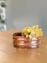 Load image into Gallery viewer, Oval Copper Holder
