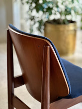 Load image into Gallery viewer, EON (Elliots of Newbury) - Set of Six 'Everyday' Use Dining Chairs
