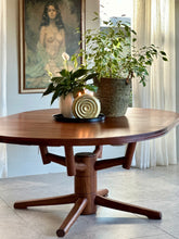 Load image into Gallery viewer, Artecasa Extendable Dining Table &amp; 8 Chairs
