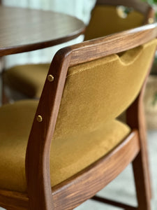 Round Dining Table with Six Matching Chairs