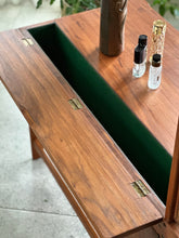 Load image into Gallery viewer, Dressing Table by Torrente Furniture
