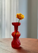 Load image into Gallery viewer, Small Vintage &quot;Old Colony&quot; Bark Glass Vase
