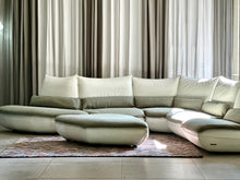 Load image into Gallery viewer, Modular Chateau D&#39;Ax Leather Set - Italy
