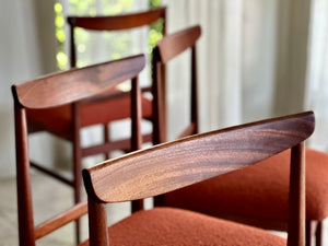 Mid-Century Dining Set - Oval & 6 Chairs