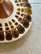 Load image into Gallery viewer, Retro Resin Base Floor Lamp
