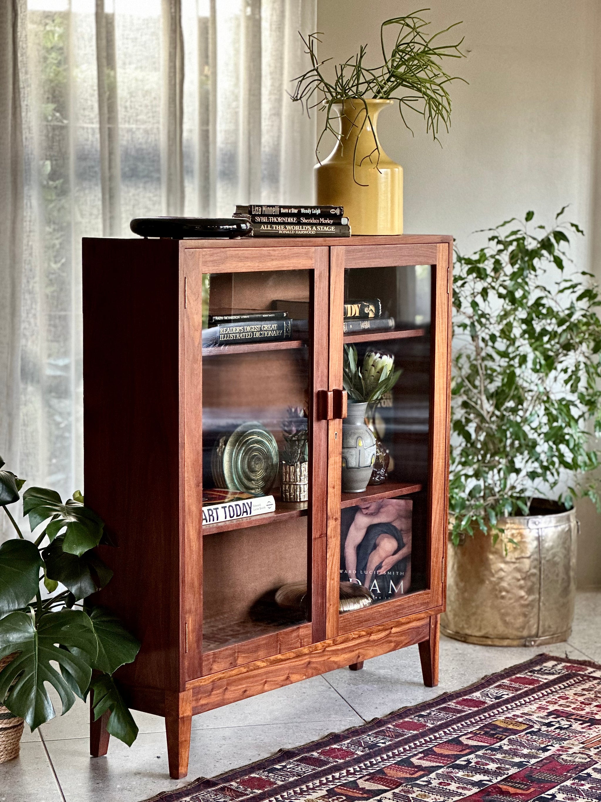 Display Cabinets – Tagged 