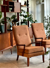 Load image into Gallery viewer, Classic Pair of Parker Knoll Occasional Chairs
