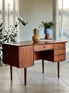 Scandinavian Double-Sided Teak Freestanding Desk