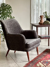 Load image into Gallery viewer, Elegant Curved Armchair
