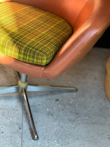 Retro Zodiac Swivel Chair