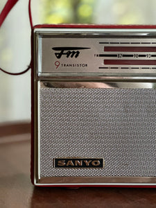 Vintage Sanyo Radio