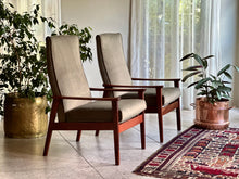 Load image into Gallery viewer, Red Copper Planter
