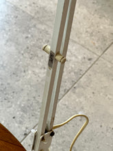 Load image into Gallery viewer, Retro Clip-On Desk Lamp
