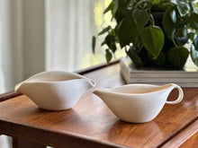 Load image into Gallery viewer, Luna Del Mar Porcelain Creamer &amp; Sugar Bowl Set
