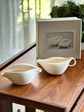 Load image into Gallery viewer, Luna Del Mar Porcelain Creamer &amp; Sugar Bowl Set
