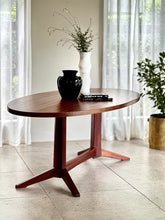 Load image into Gallery viewer, Mid-Century Oval Dining Table
