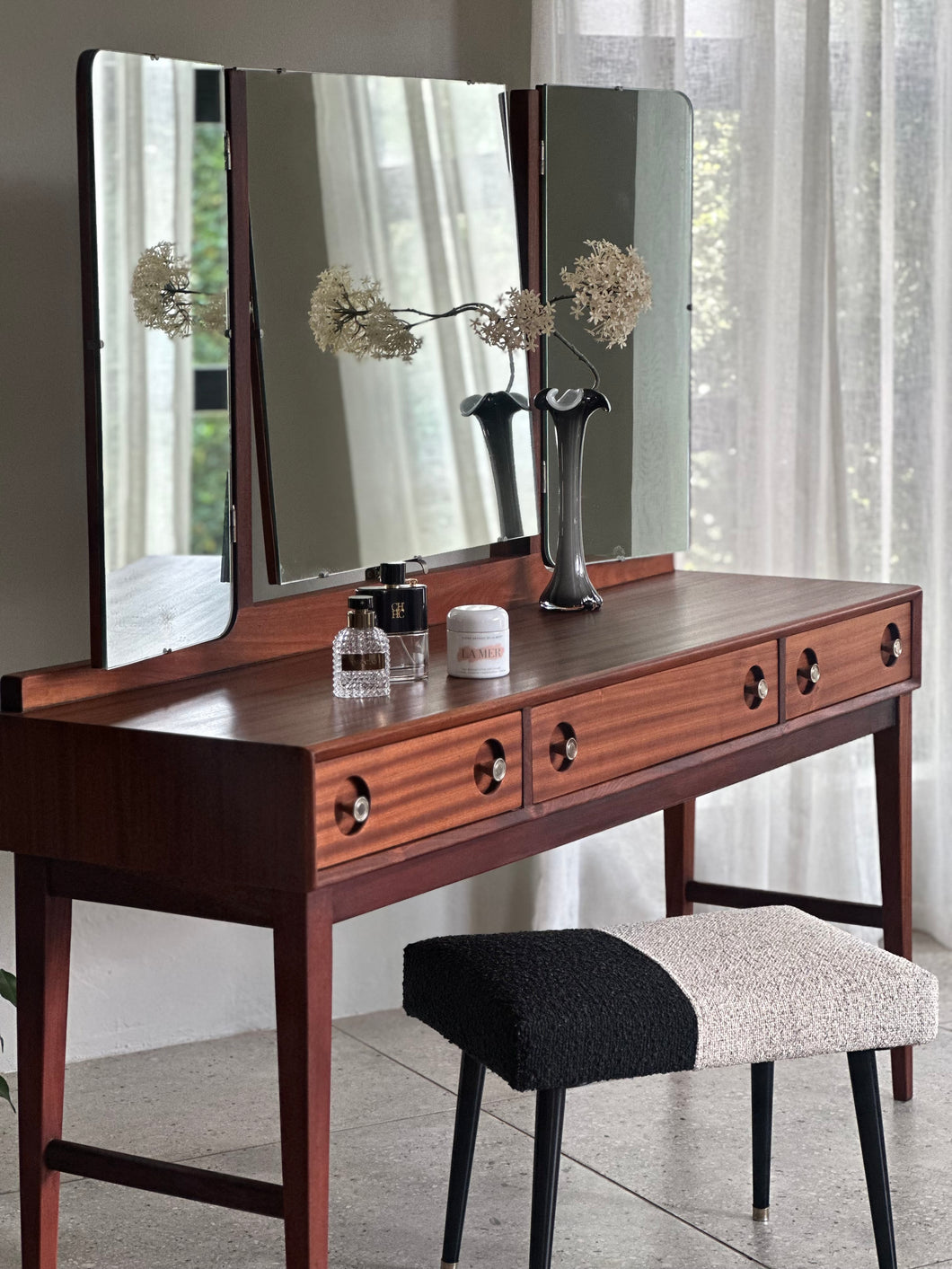 Dresser & Stool (Swivel & Tilt Mirrors)