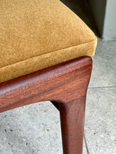 Load image into Gallery viewer, Set of Six Elegant Novocraft Dining Chairs
