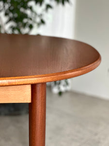 Mid-Century Meredew Extendable Dining Table