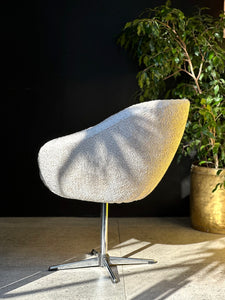Zodiac Style Swivel Chair
