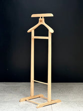 Load image into Gallery viewer, Elegant Dumb Valet - WaldWood
