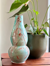 Load image into Gallery viewer, Goslin Pottery Vase

