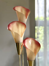 Load image into Gallery viewer, Calla-Style Lilly Table Lamp - Three Stem
