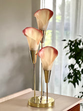 Load image into Gallery viewer, Calla-Style Lilly Table Lamp - Three Stem
