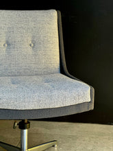 Load image into Gallery viewer, Retro Swivel Office Chair
