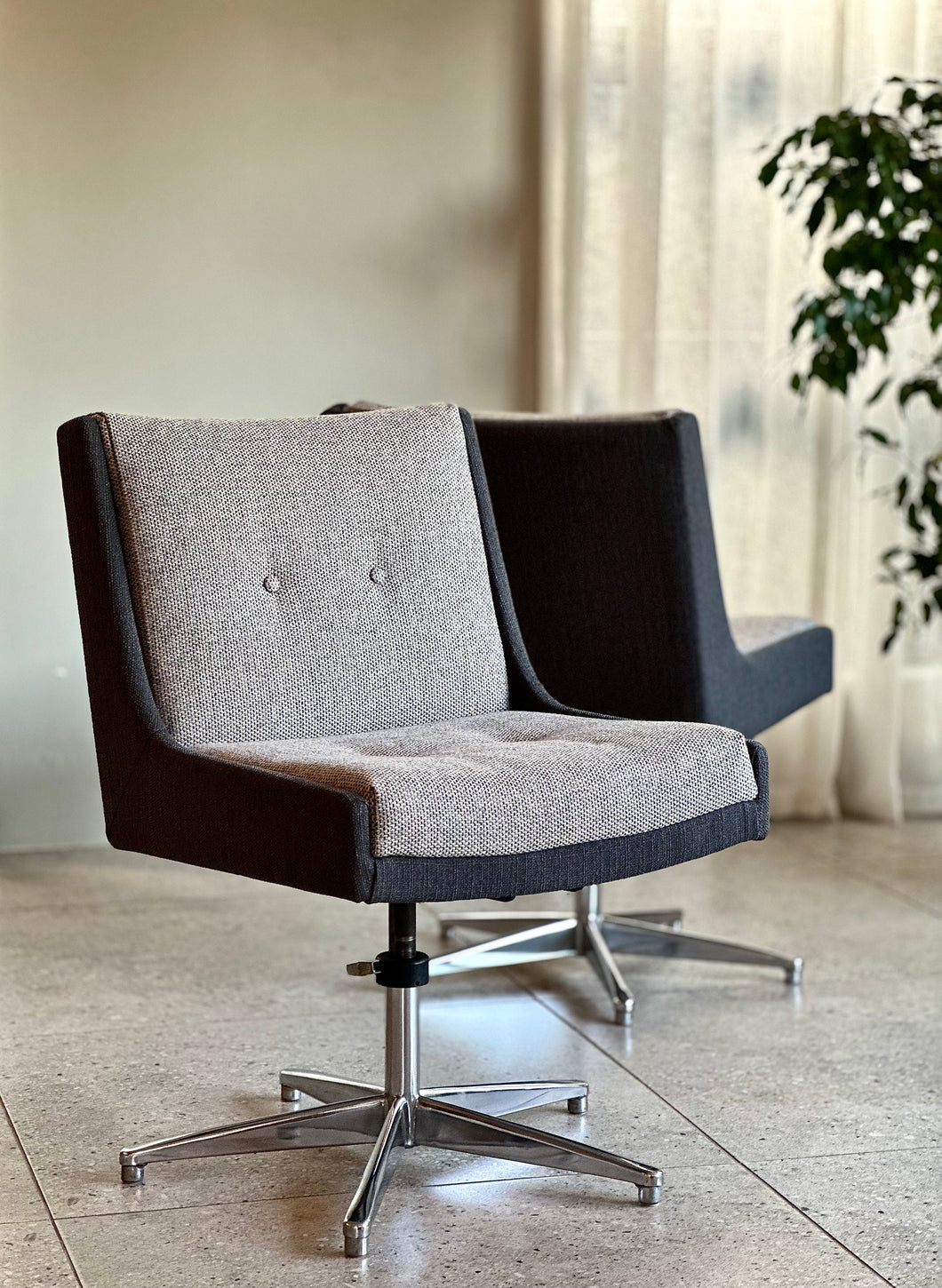 Retro Swivel Office Chair