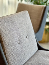 Load image into Gallery viewer, Retro Swivel Office Chair
