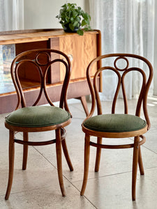 Pair Of Vintage Bentwood Chairs - Thonet Style