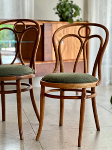 Pair Of Vintage Bentwood Chairs - Thonet Style