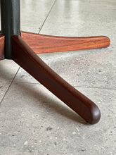 Load image into Gallery viewer, Retro Round Dining Table
